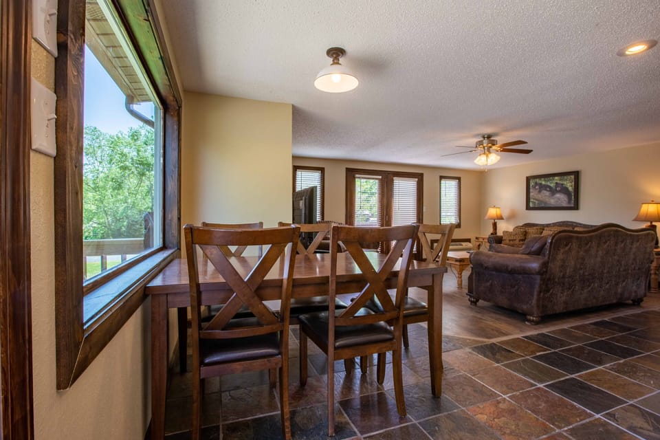 Dining room area seats up to 5