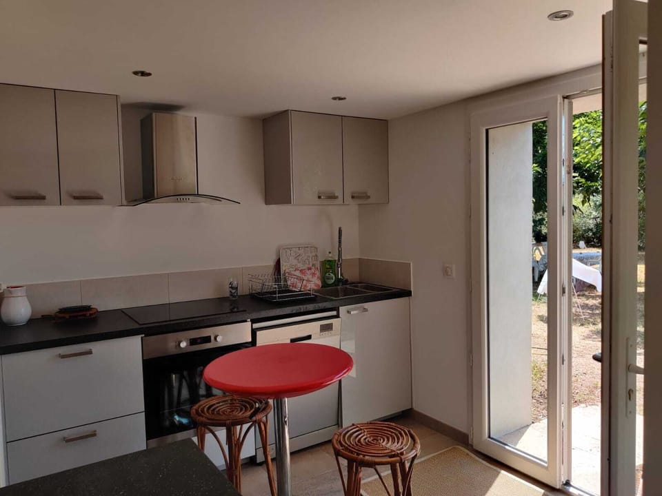 Kitchen 2
Ground floor