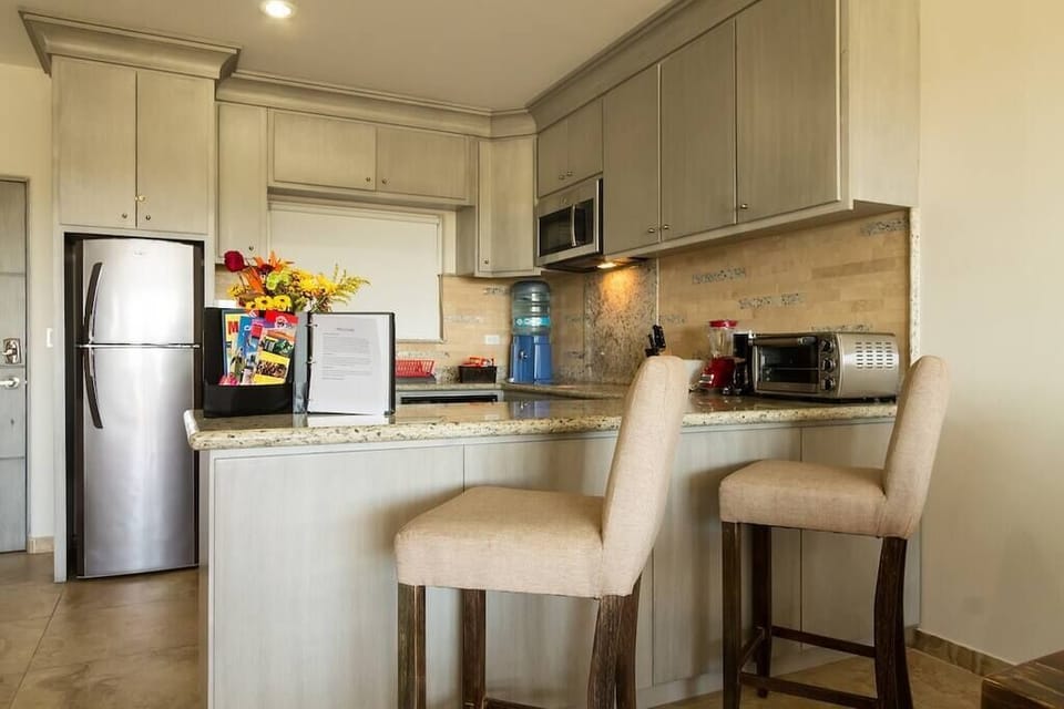 Granite Countertop and bar stool chairs