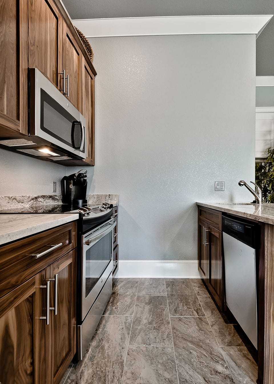 Full kitchen. Please don’t run dishwasher unless it’s a full load. 