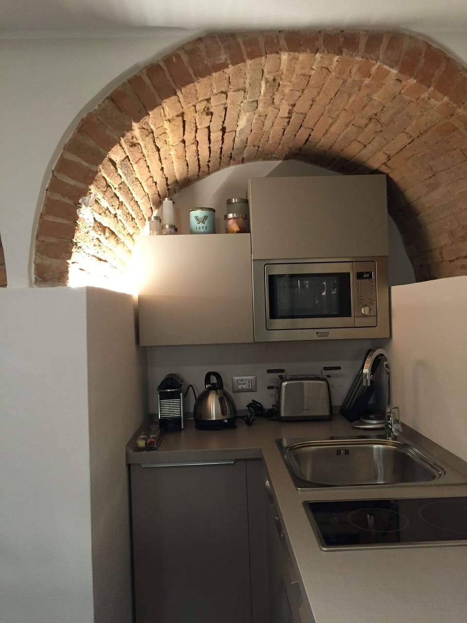 Downstairs Duplex - Living room - Kitchenette