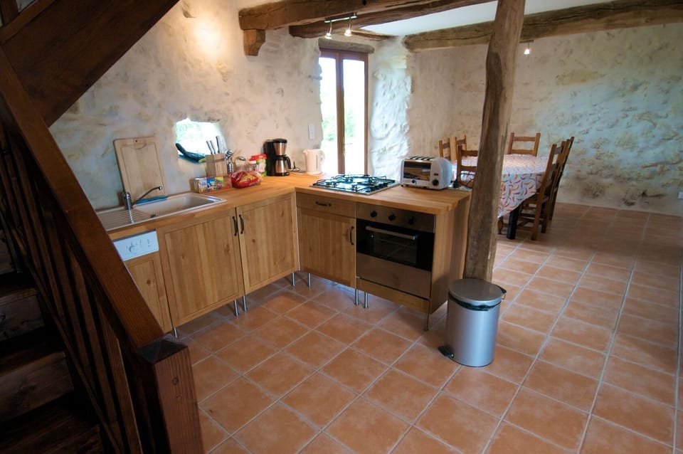 Gîte Vue des Montagnes kitchen area