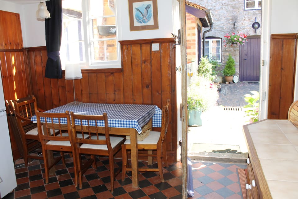 Kitchen door to courtyard