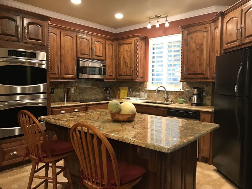 Everything you need in a kitchen, double ovens too!