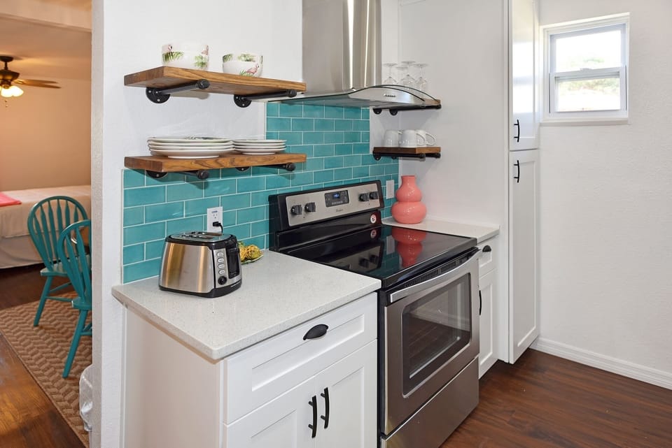 Kitchen, studio