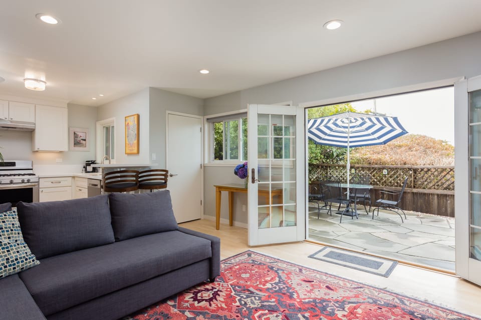 Indoor/Outdoor Living