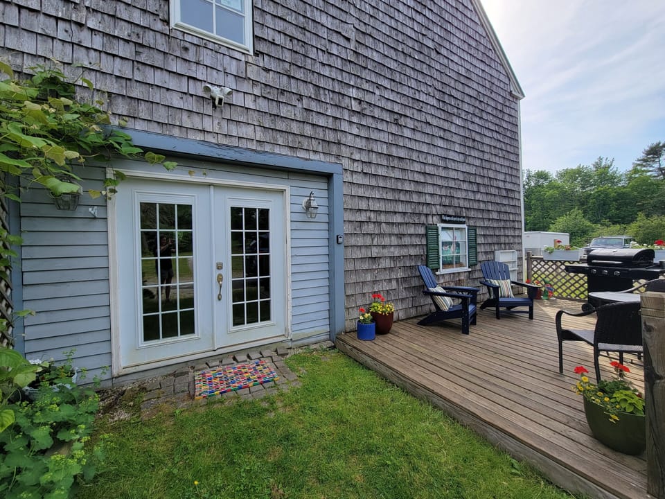 Captain's Quarters - Deck (1)