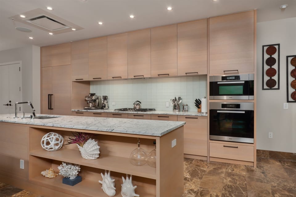 The kitchen is equipped with everything needed for true gourmet cooking