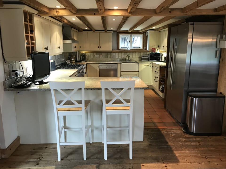Well equipped kitchen 
