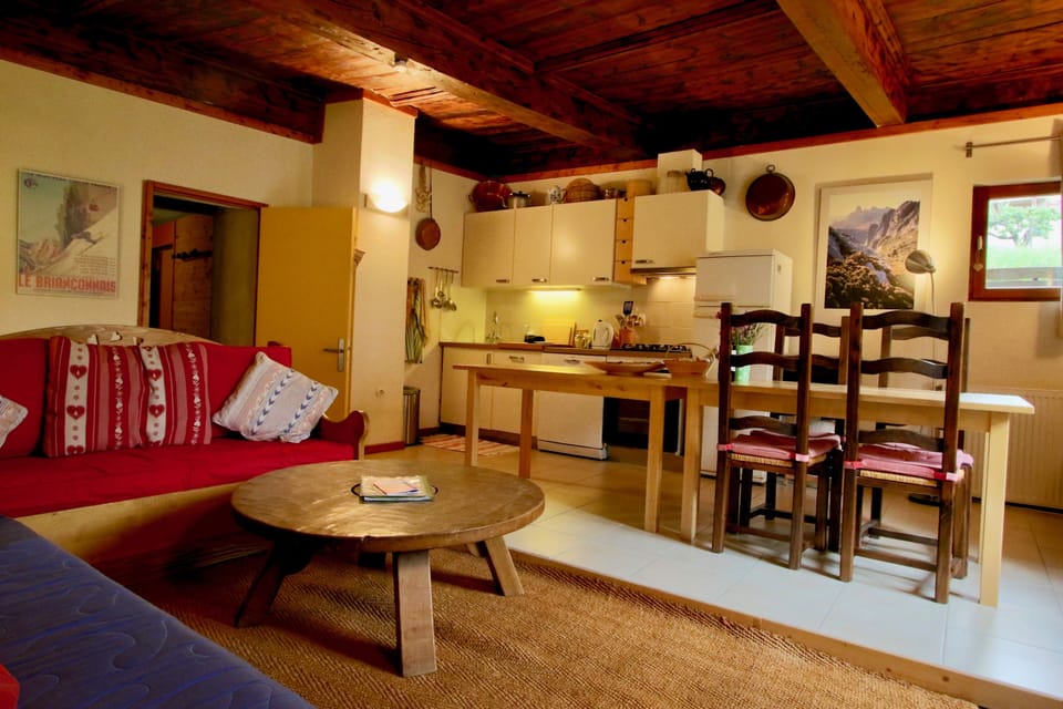 stunning original beamed ceilings