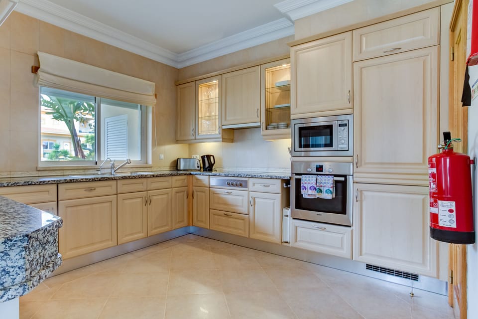 Well equipped kitchen