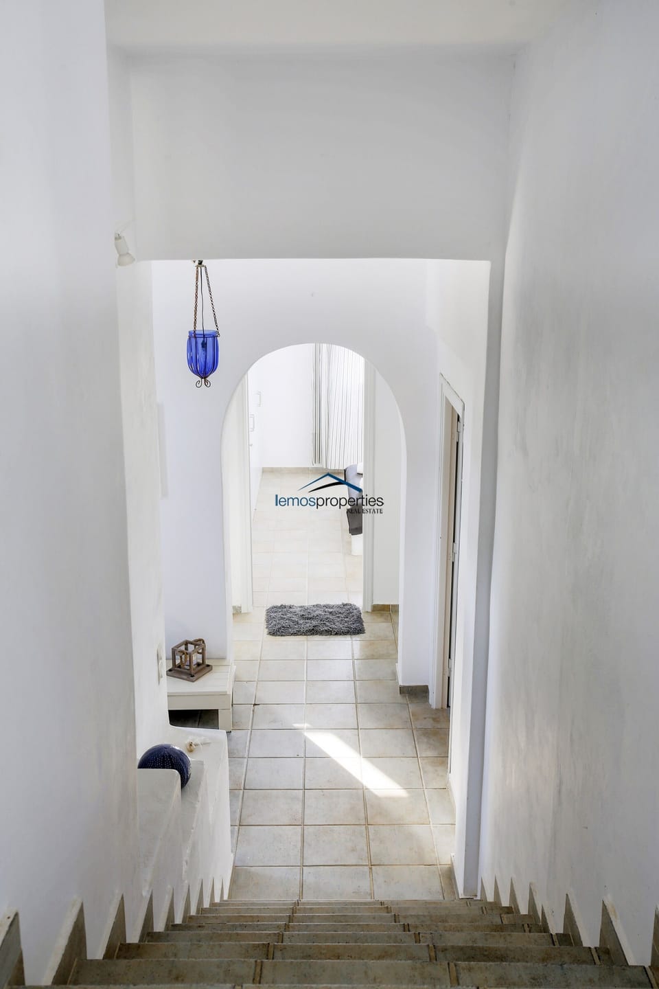 The stairs leading to the bedrooms on the 1st floor