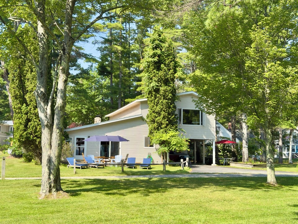 Front of house which faces Lake George.