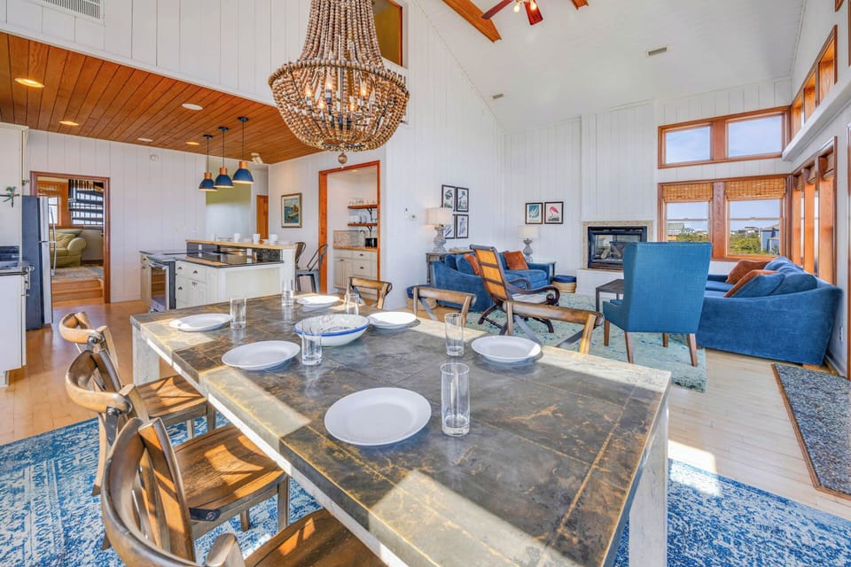 Surf or Sound Realty - 377 - Hatteras Moon - Dining Area -4