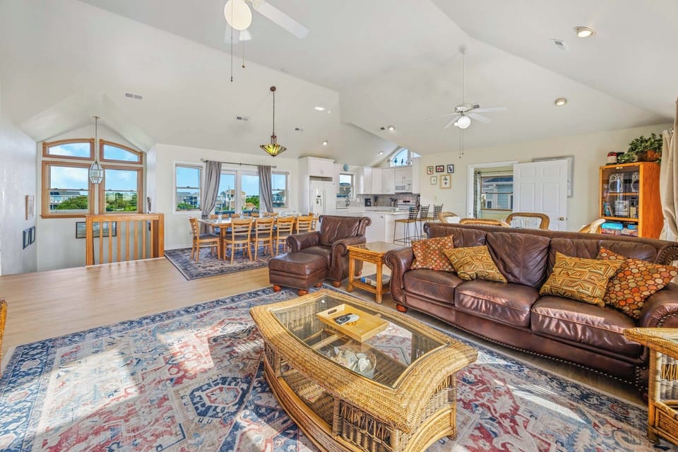 Surf or Sound Realty - 323 - A Beach Dream - Great Room -5