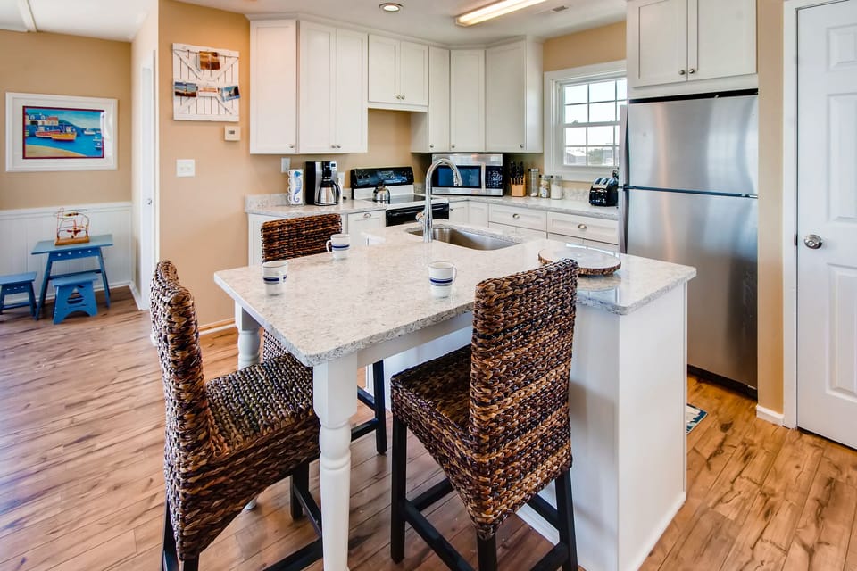 Surf-or-Sound-Realty-The-Islander-136-Kitchen