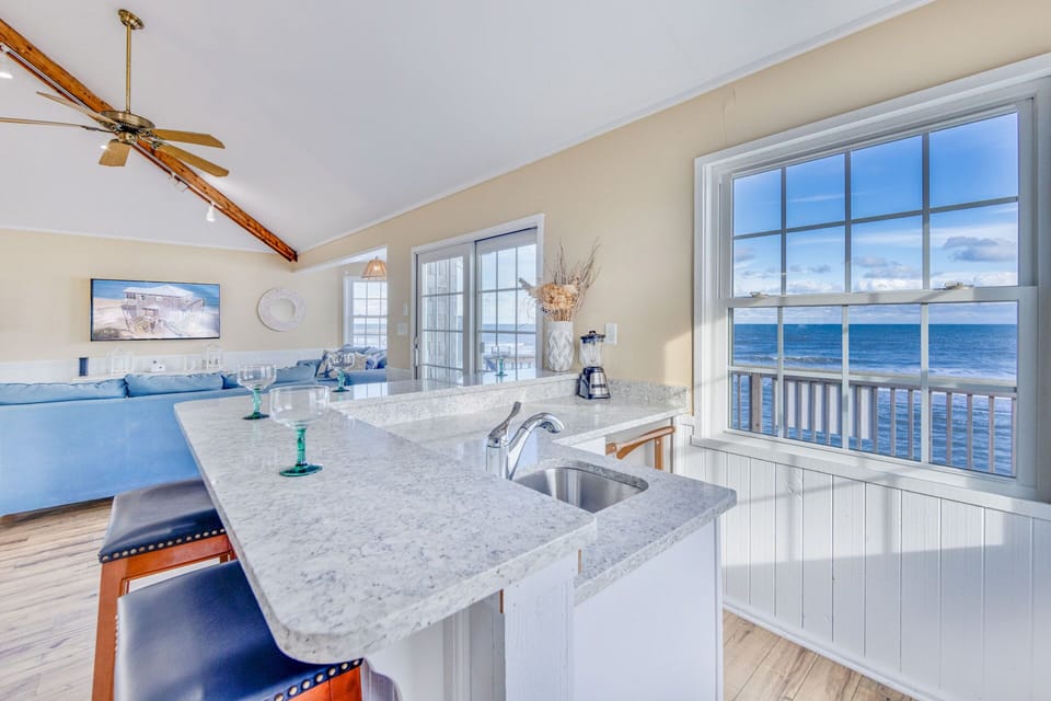 17-Surf-Or-Sound-Realty-136-The Islander-Great Room-08