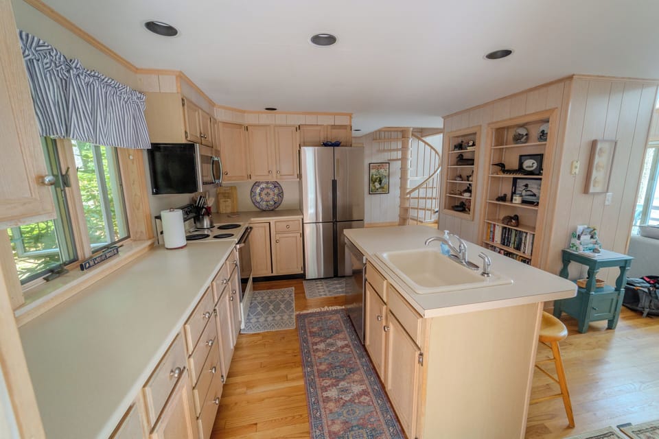 Kitchen - view from front door