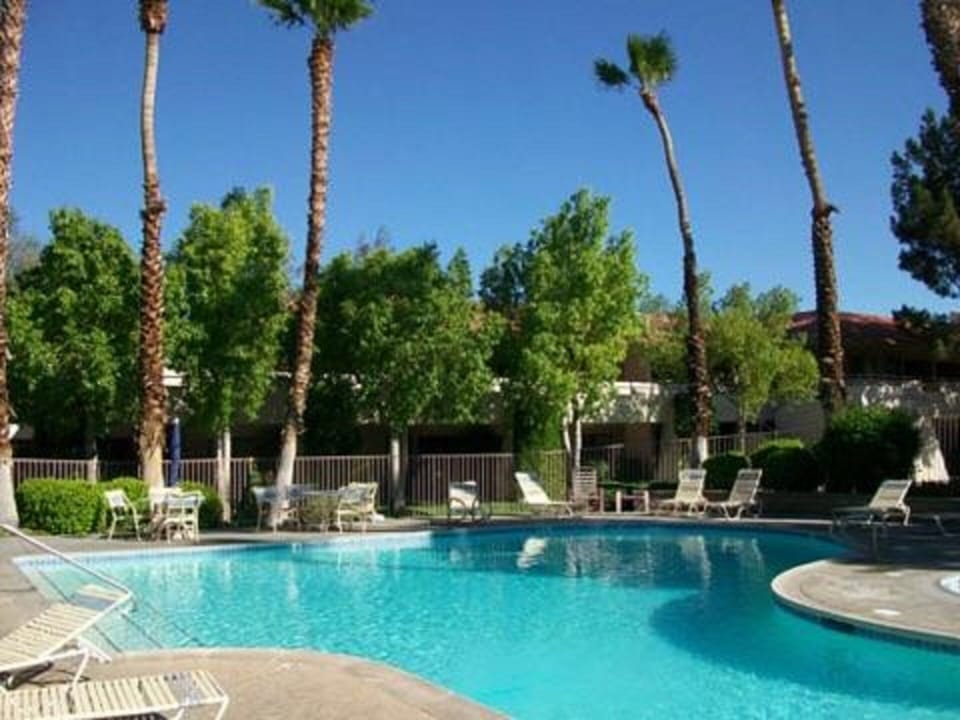 Pool and jacuzzi just steps away; several in complex.