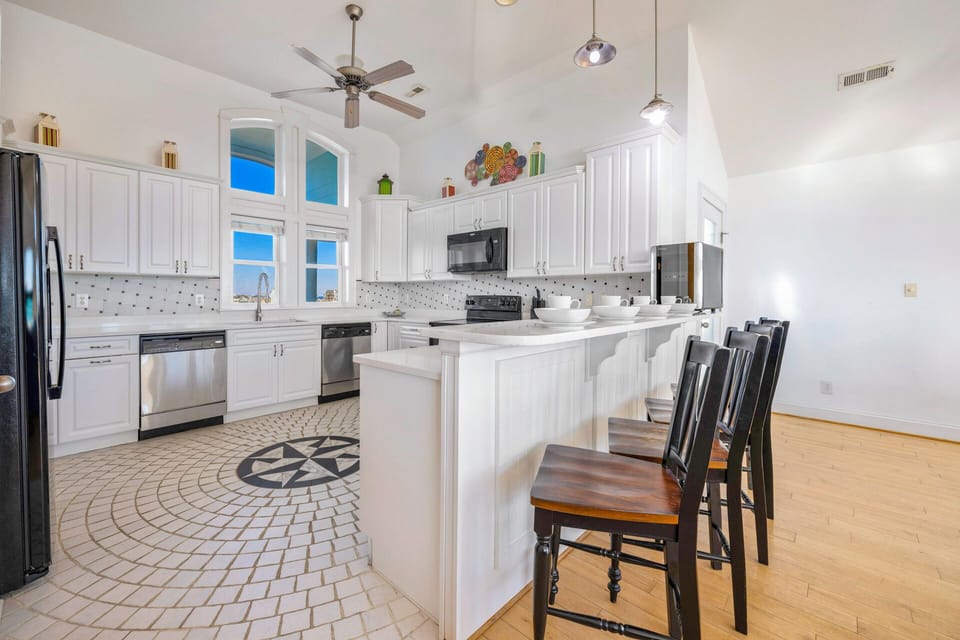 Surf or Sound Realty - 534 - Peaceful Retreat - Kitchen -1