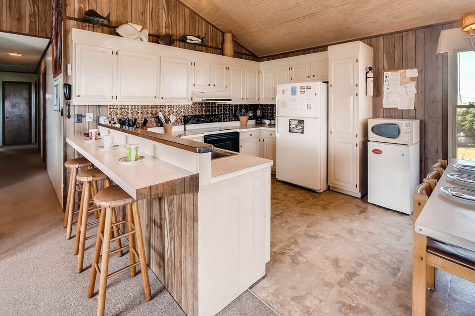 Surf-or-Sound-Realty-Ja-Kel-Ris-16-Kitchen