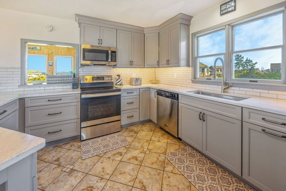 Surf or Sound Realty - 389 - Salty Dawg - Kitchen -3