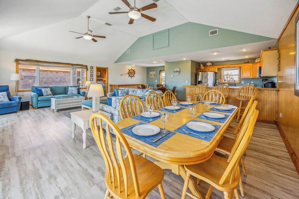 Surf or Sound Realty - 704 - A Reel Addiction - Dining Area -7