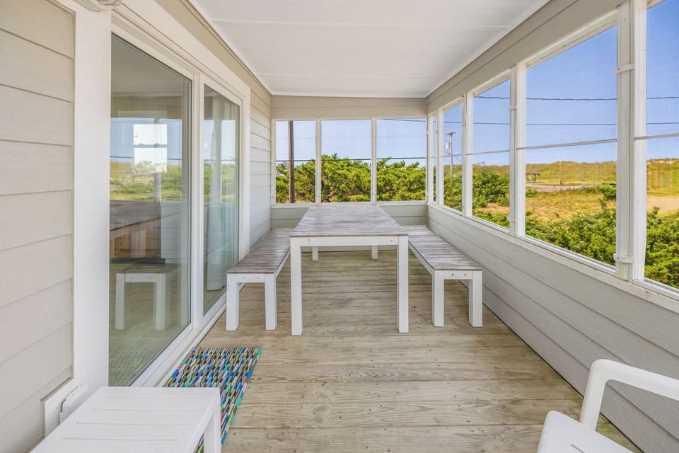 Surf or Sound Realty - 565 - Whit's End - Porch -2