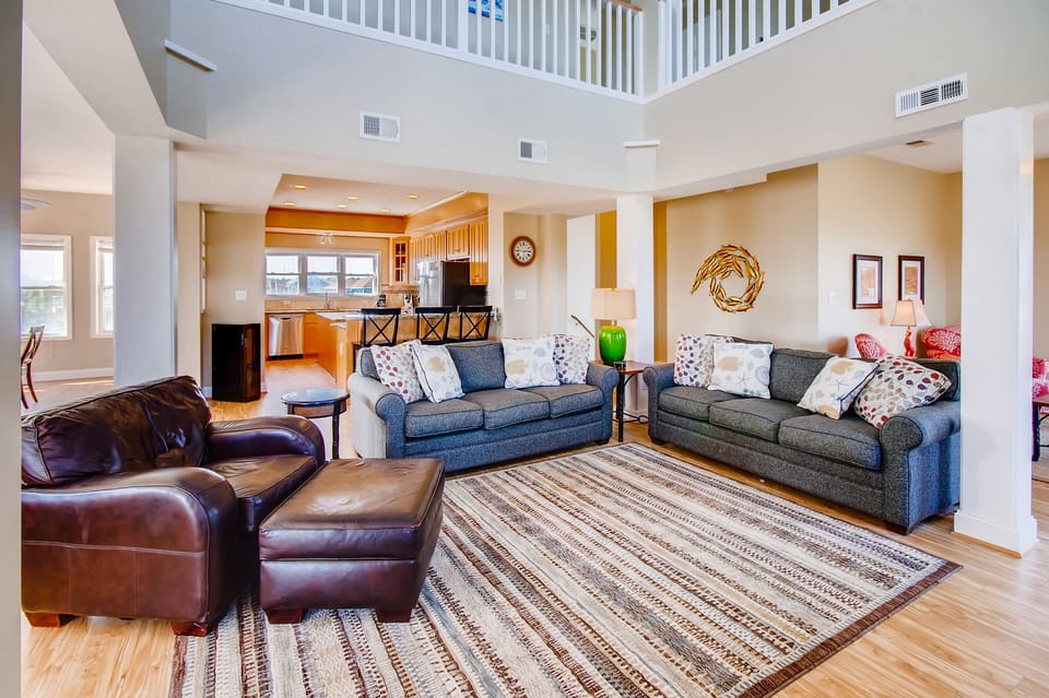 Surf-or-Sound-Realty-Big-Kahuna-741-Great-Room-6