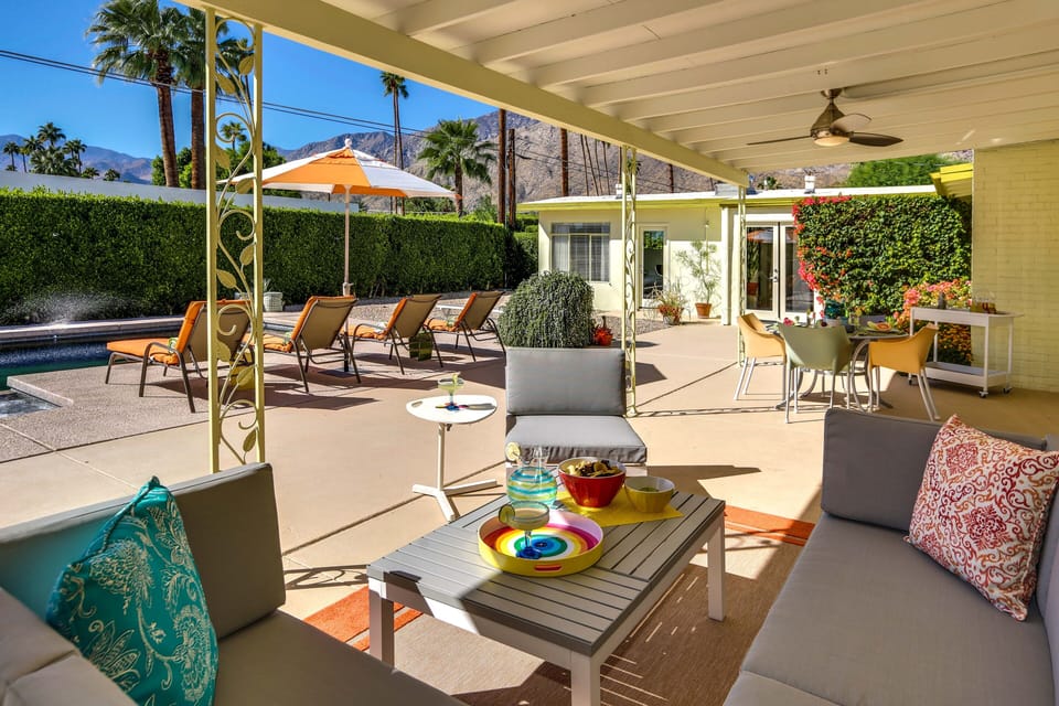 35 foot covered lanai with outdoor living and dining areas