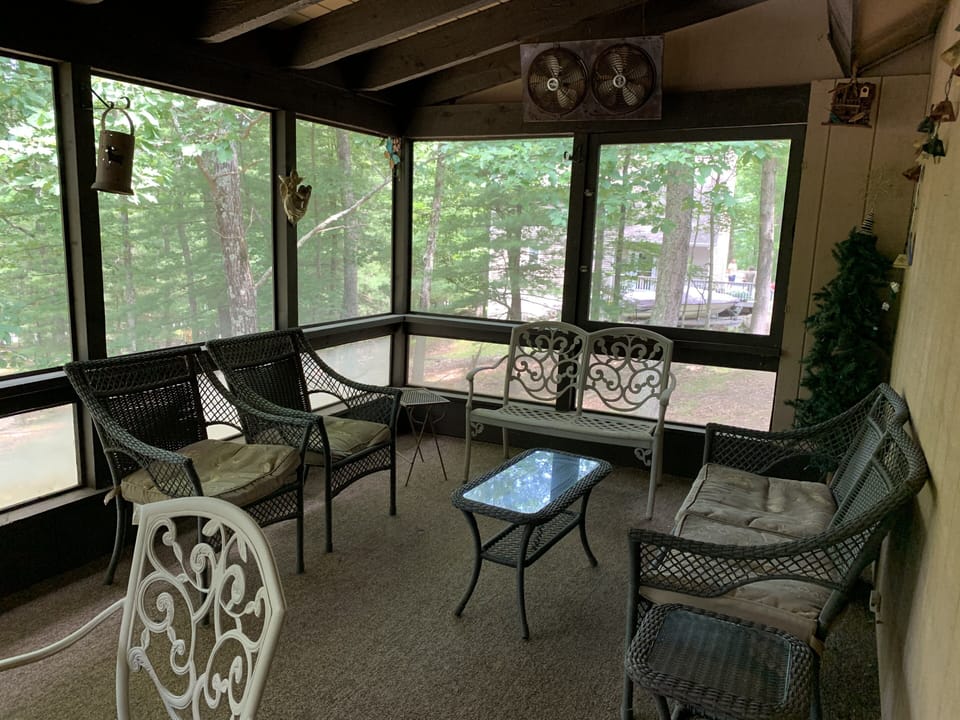 Screened in porch off kitchen