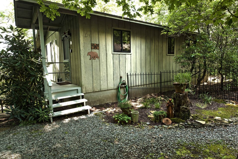 Perfect get away with a killer view of the Blue Ridge Parkway.