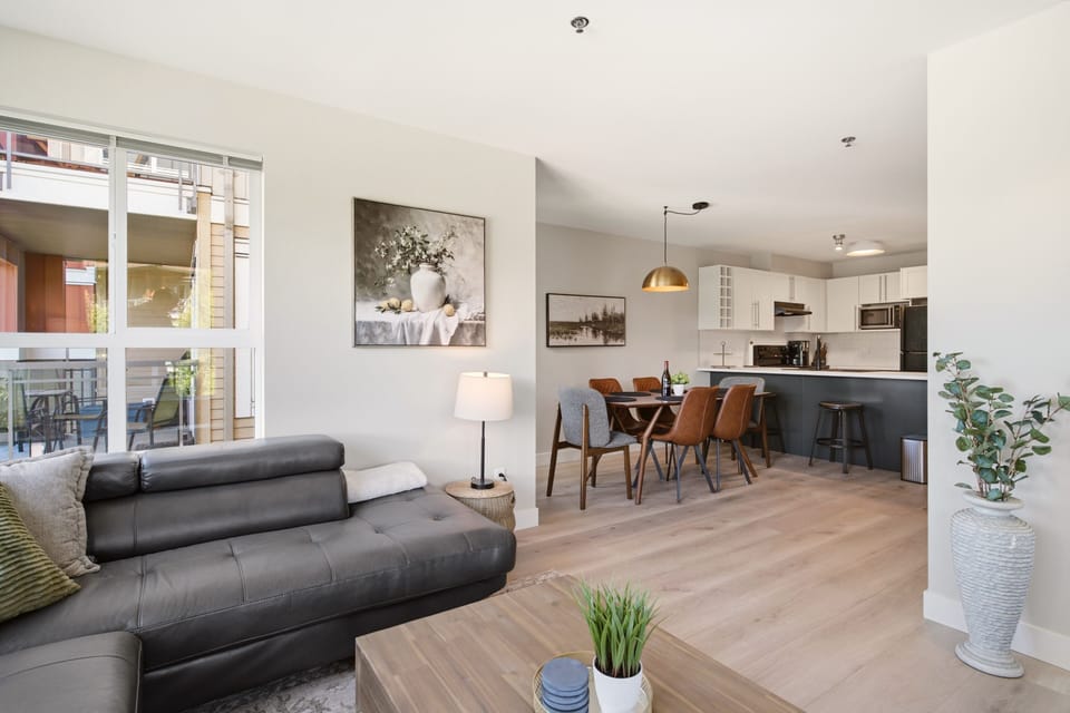A look at the kitchen and dining space from the living room