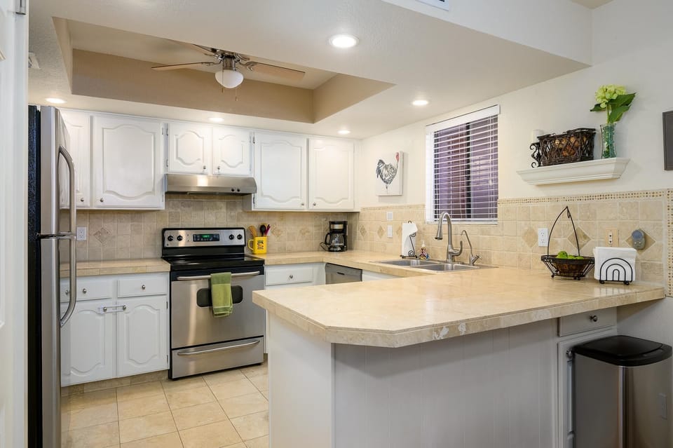 Fully stocked kitchen.