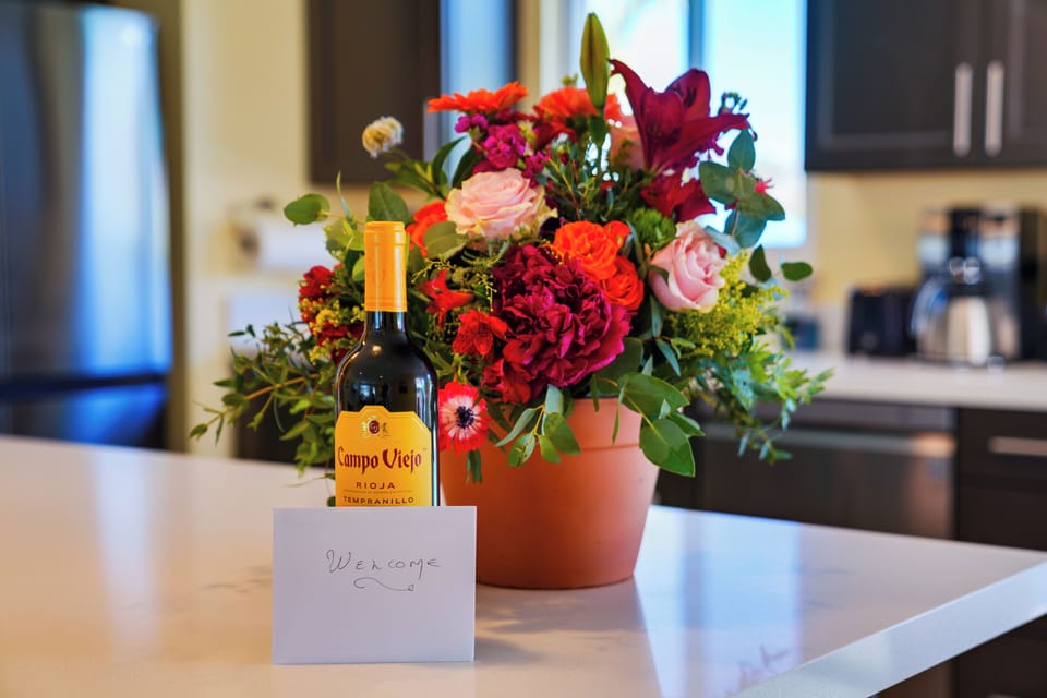 A bottle of wine welcomes you on your arrival.