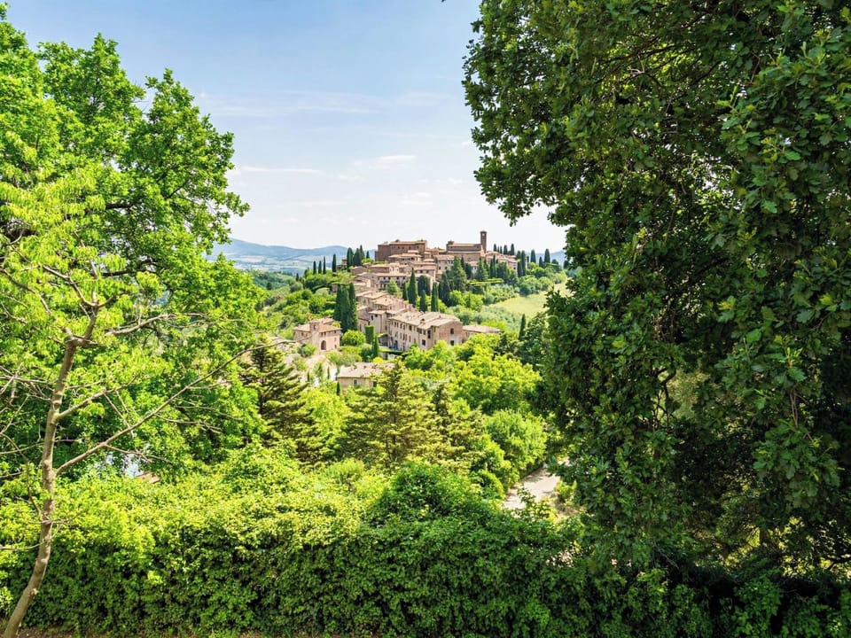 Villa with Private Pool and View Villa in Tuscany