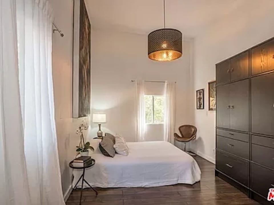Guest Bedroom with Queen and closet space 