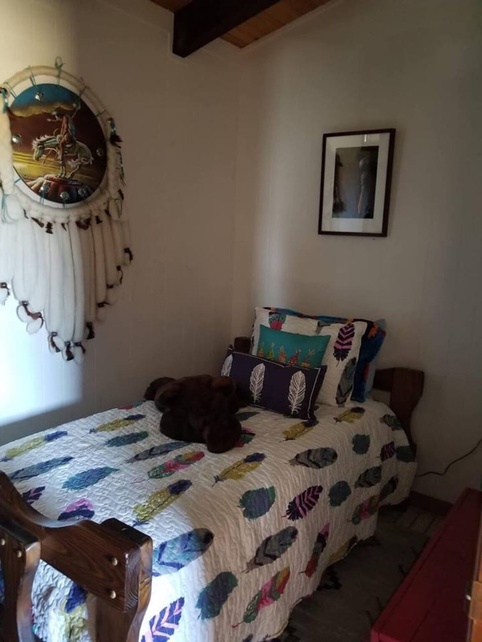  Upstairs Bedroom with Twin bed