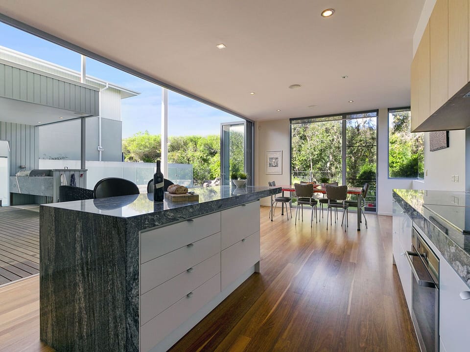 Kitchen dining