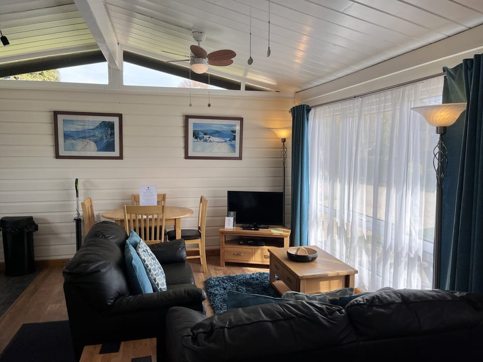 Cedar Lodge, Cedar Springs
Self catering lodge, Heacham, Norfolk
Close to beach
