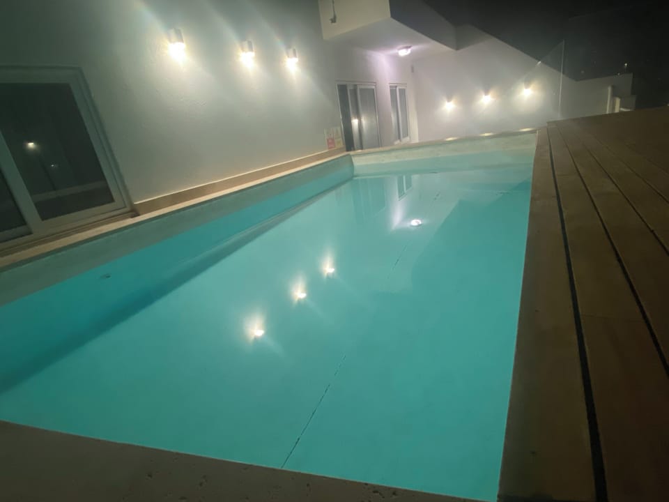 Plunge pool