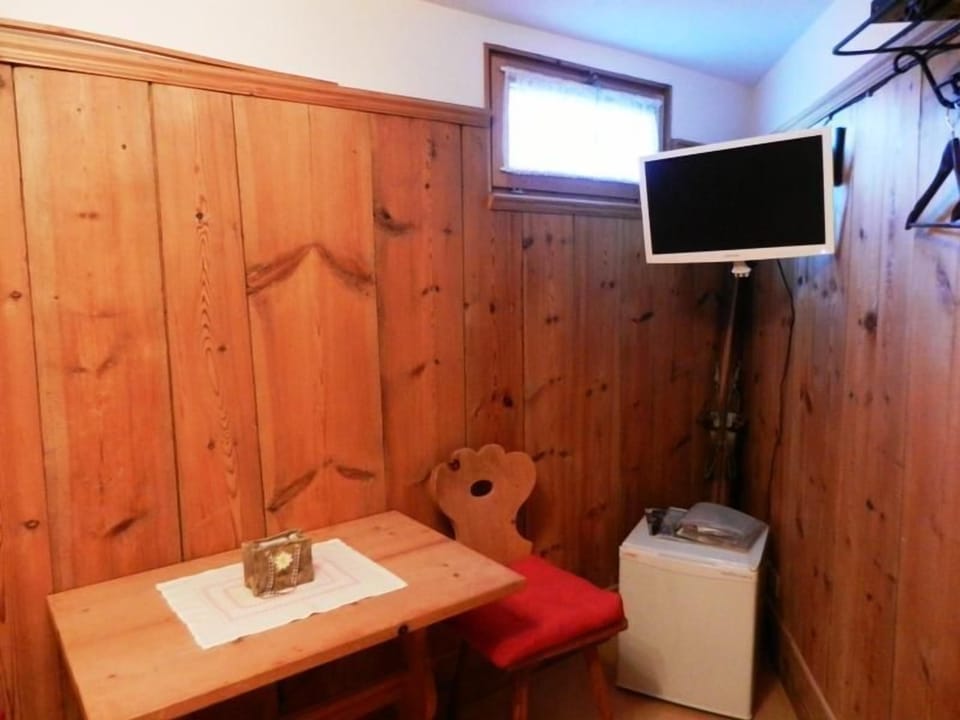 Picture 4