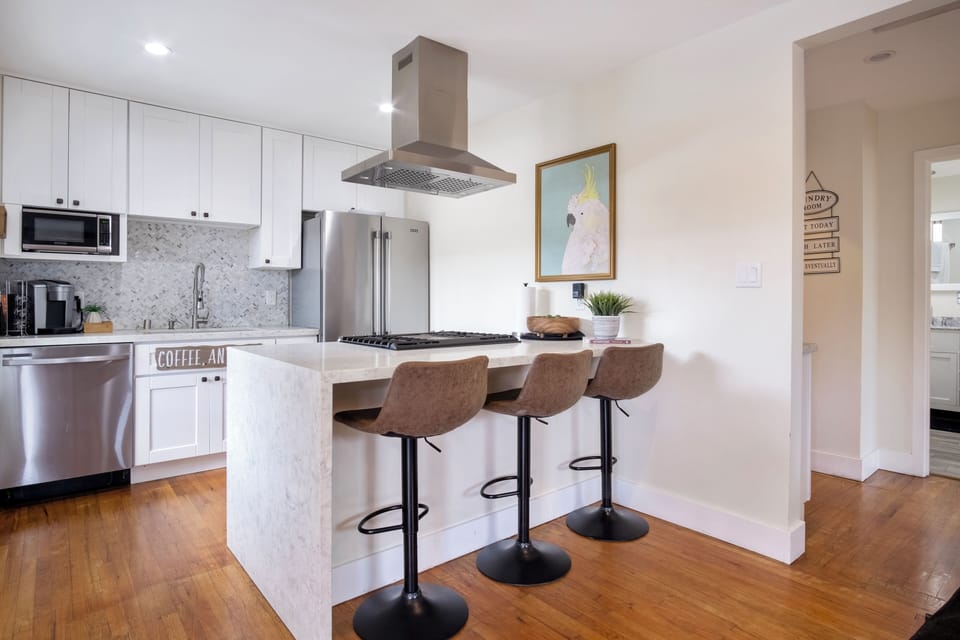 Full Kitchen and Family Room w/ open layout