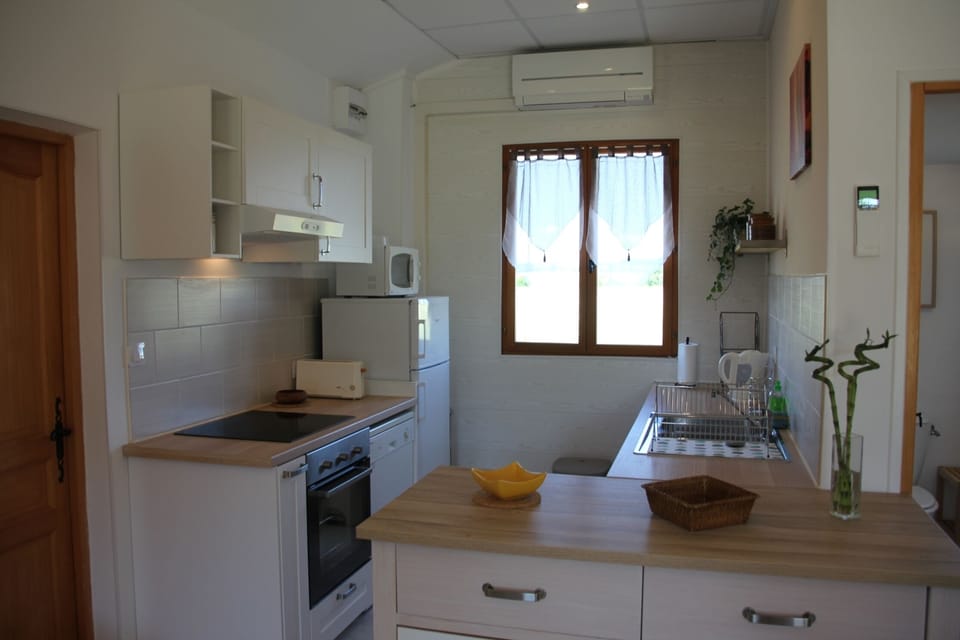 full equipped kitchen