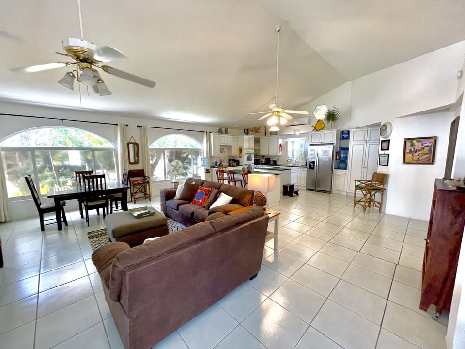 Living room 2