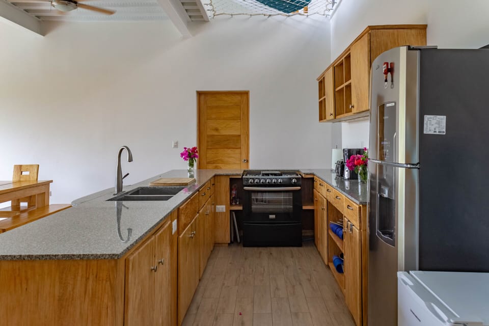 Full Kitchen