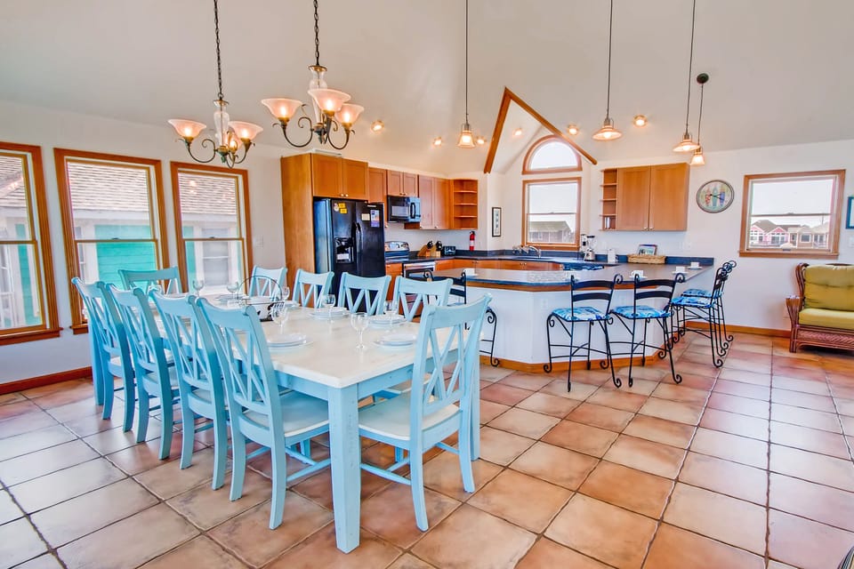 Surf-or-Sound-Realty-Landshark-30-Dining-and-Kitchen