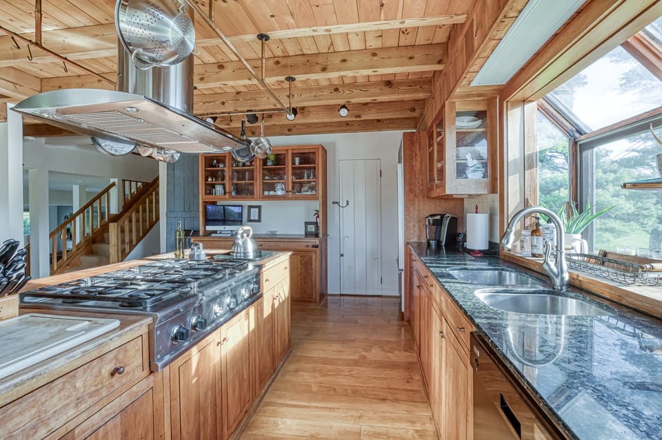 Cherry wood kitchen
