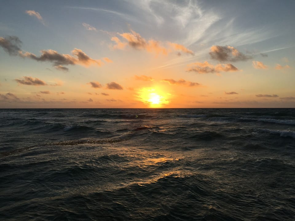 Never wanting to leave, we will make the most of our last day *April sunrise