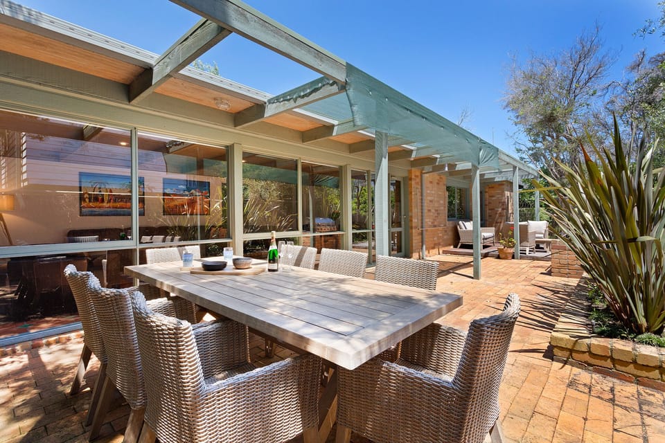 Courtyard dining